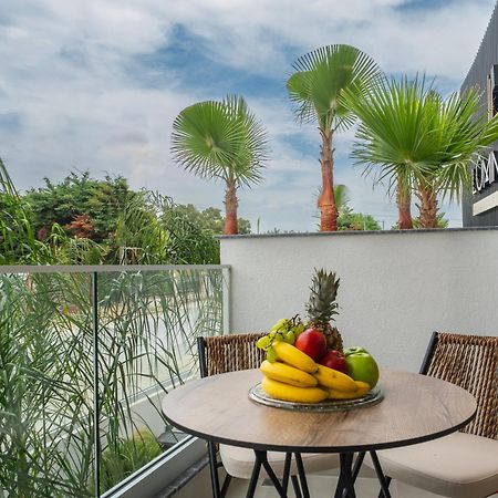 Luminous Luxury Living Aparthotel Kallithea  Kültér fotó