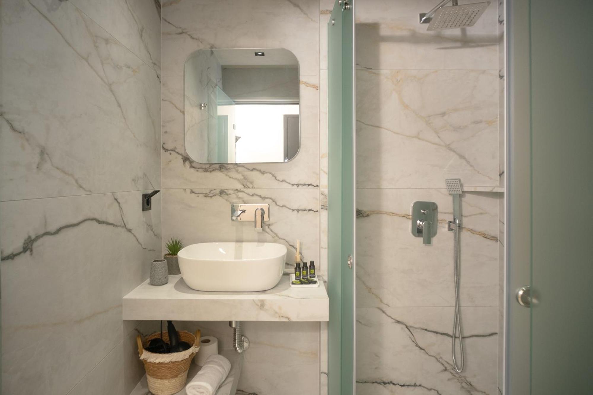 Luminous Luxury Living Aparthotel Kallithea  Kültér fotó