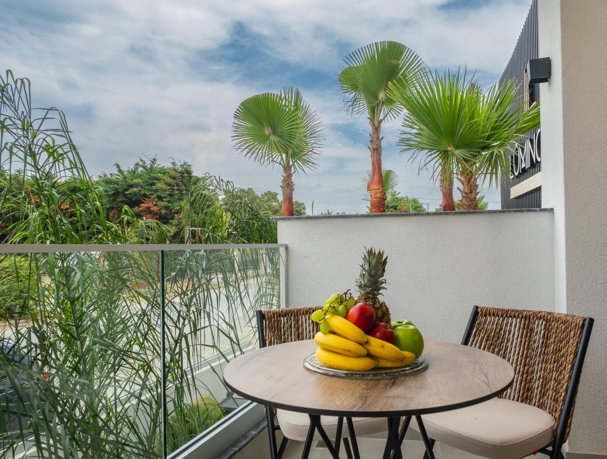 Luminous Luxury Living Aparthotel Kallithea  Kültér fotó